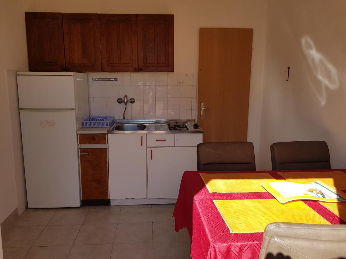 Apartments Nikol Lopar Exterior photo
