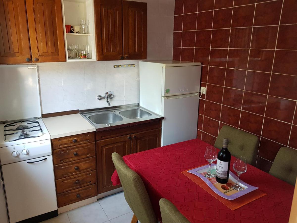 Apartments Nikol Lopar Exterior photo